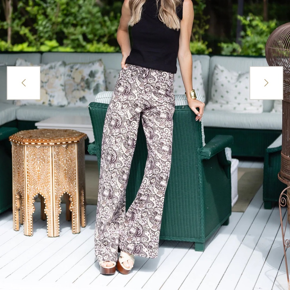 Women's Wide Leg Paisley Print Pants - Black & Cream